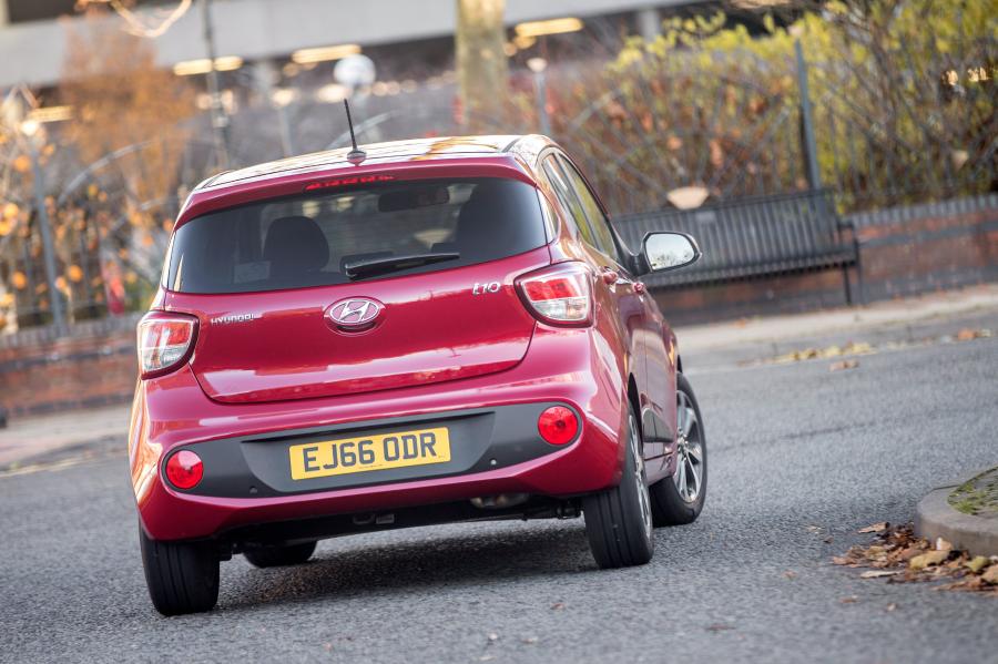 Hyundai i10 2016 года  (UK) (фото 12 из 41)